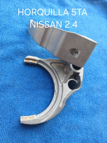 Horquilla 5ta Nissan 2.4 – Transmisiones Panamericana